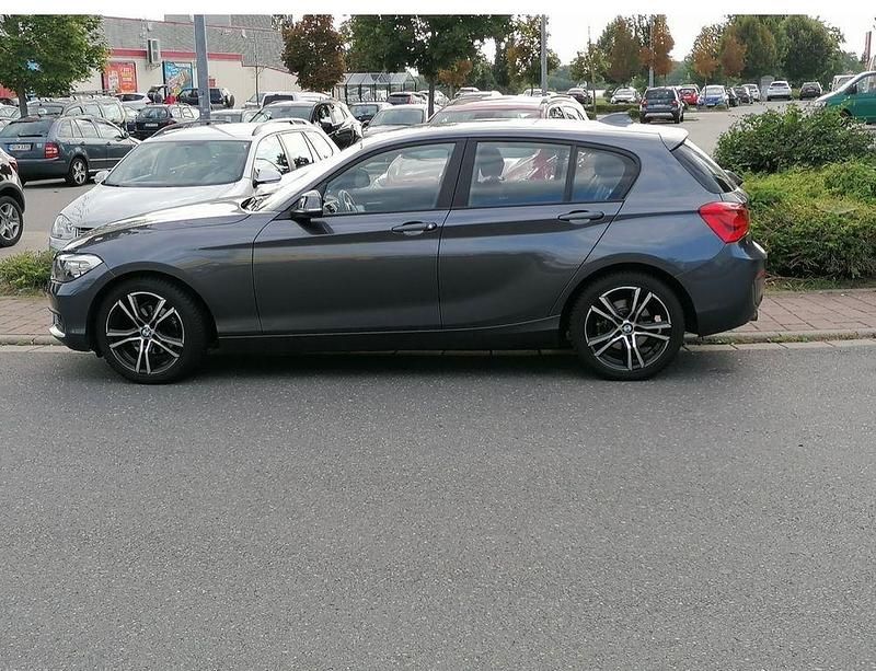 Gebraucht BMW 116 109 PS (80 kW) 2017 Grau Kleinwagen