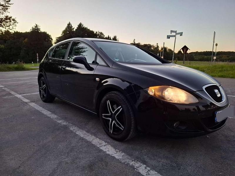 Gebraucht 2005 Seat Leon Reference Limousine | 2.600 € (Fairer Preis) - Bild 1/4