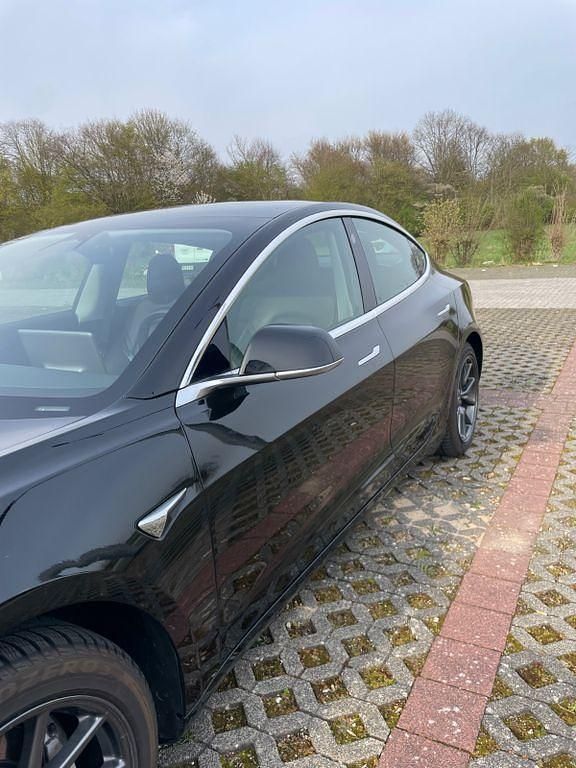 Gebraucht Tesla Model 3 253 kW (345 PS) 2019 Schwarz Limousine
