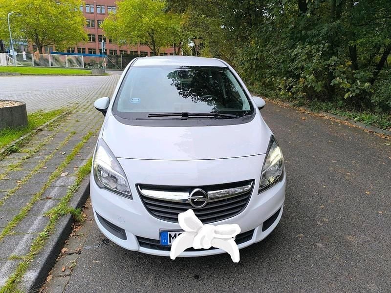 Weiß Gebraucht 2016 Opel Meriva Van / Kleinbus | 5.000 € (Guter Preis) - Bild 1/4