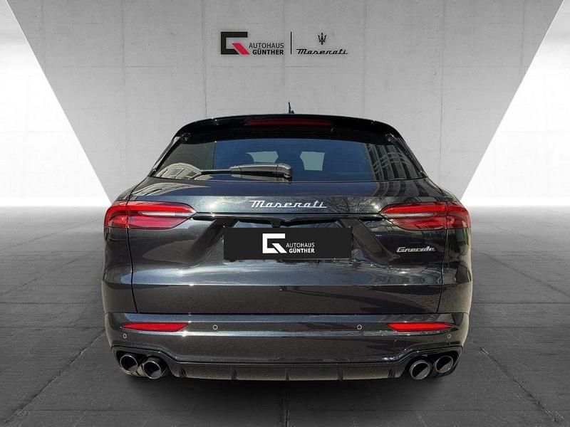 Neu Maserati Grecale 330 PS (242 kW) 2026 Schwarz SUV
