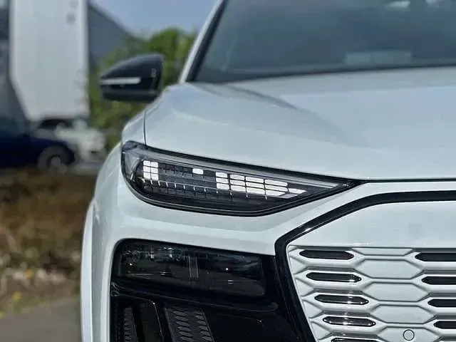 Używany Audi e-tron 284 kW (387 KM) 2024 SUV