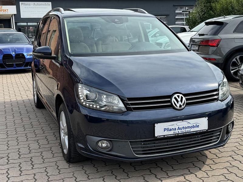Blau Gebraucht 2011 VW Touran Van / Kleinbus | 6.999 € (Guter Preis) - Bild 1/4