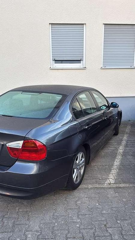 Gebraucht BMW 318 143 PS (105 kW) 2008 Limousine