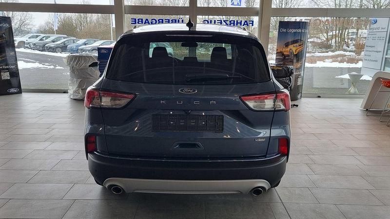 Gebraucht Ford Kuga Titanium 224 PS (164 kW) 2022 Chrome blue metallic blau SUV
