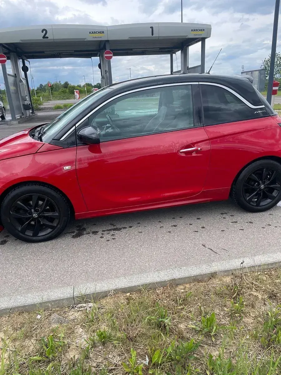 Używany Opel Adam Glam 101 KM (74 kW) 2013 Czerwony Hatchback