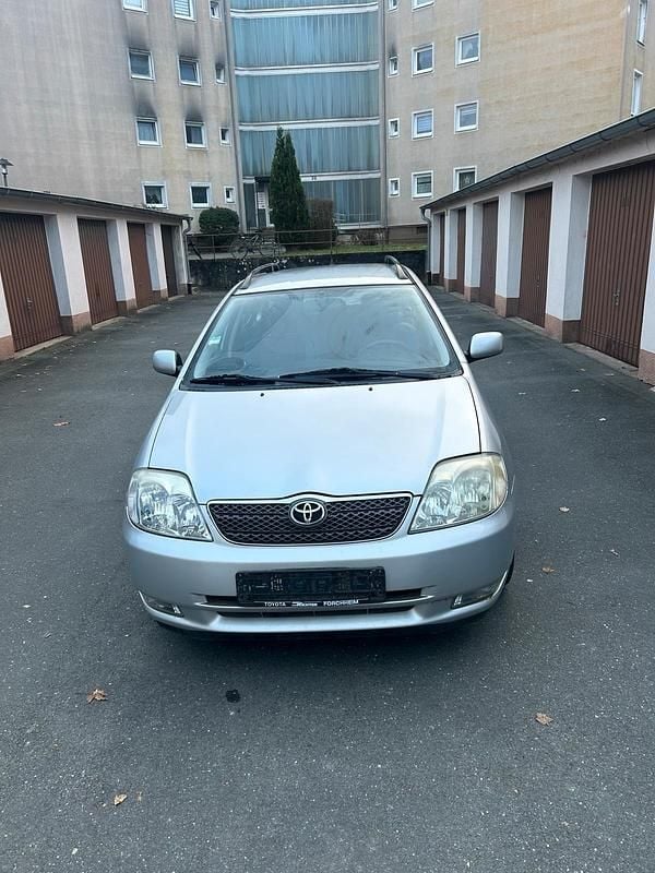 Silber Gebraucht 2003 Toyota Corolla Kombi | 3.249 € (Fairer Preis) - Bild 1/4