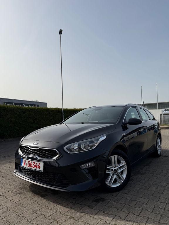Gebraucht Kia Ceed Sportswagon 136 PS (100 kW) 2021 Schwarz Kombi