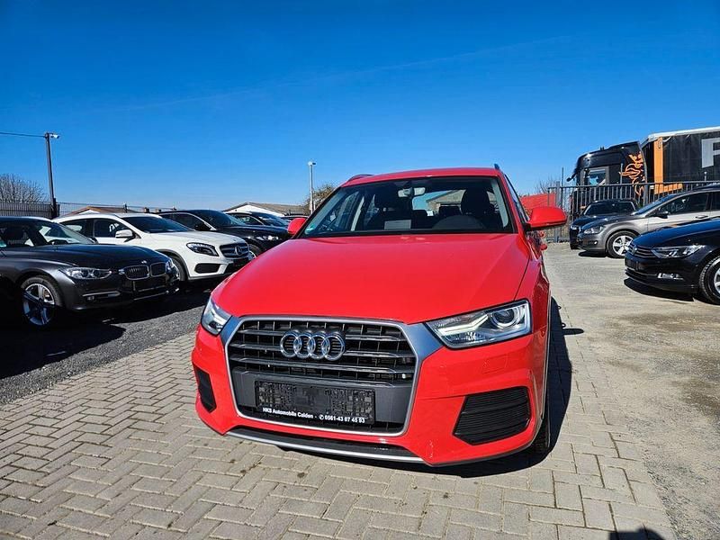 Gebraucht Audi Q3 Design 150 PS (110 kW) 2015 Rot SUV