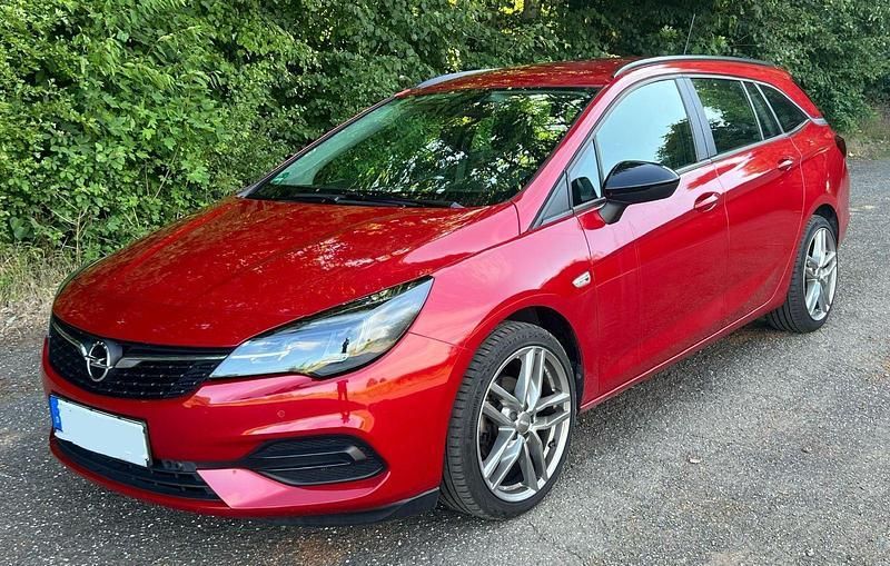 Rot Gebraucht 2021 Opel Astra Elegance Kombi | 12.999 € (Superpreis) - Bild 1/4