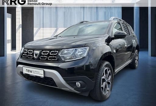 Gebraucht Dacia Duster Celebration 150 PS (110 kW) 2021 Perlmutt schwarz SUV