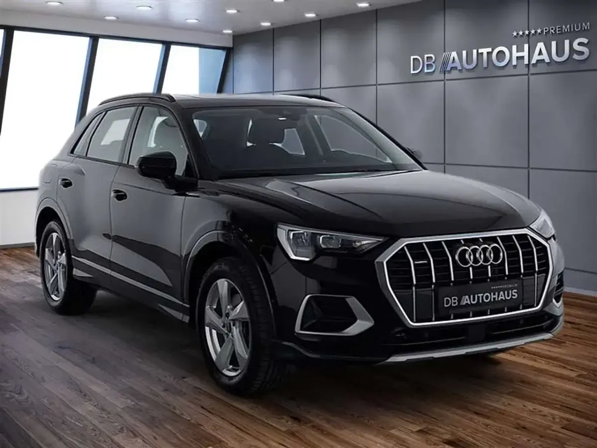 Gebraucht Audi Q3 Advanced Plus 190 PS (139 kW) 2024 Schwarz SUV