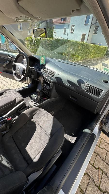 Gebraucht VW Golf IV 75 PS (55 kW) 1998 Silber Kleinwagen