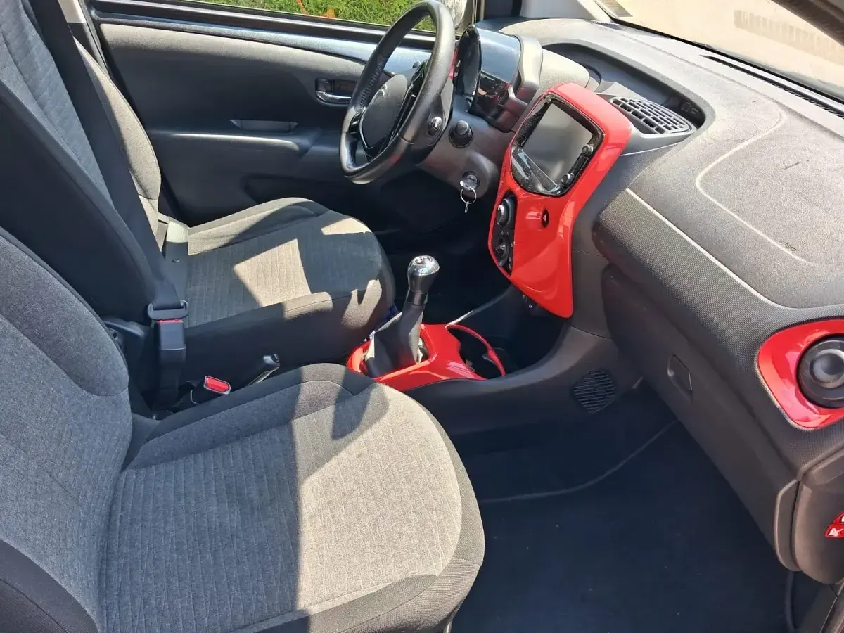 Gebraucht Citroën C1 86 PS (63 kW) 2015 Schwarz Kleinwagen