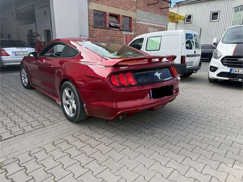 Gebraucht Ford Mustang 309 PS (227 kW) 2016 Rot Coupé