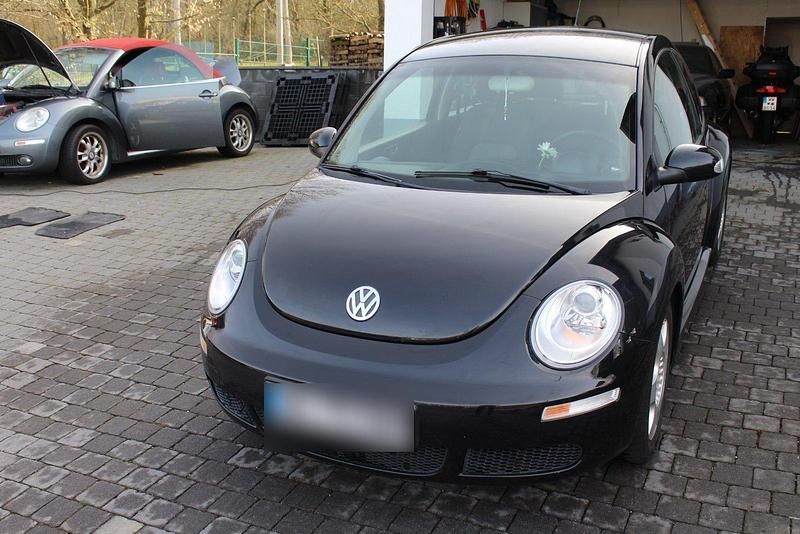 Gebraucht VW Beetle 105 PS (77 kW) 2007 Schwarz Kleinwagen