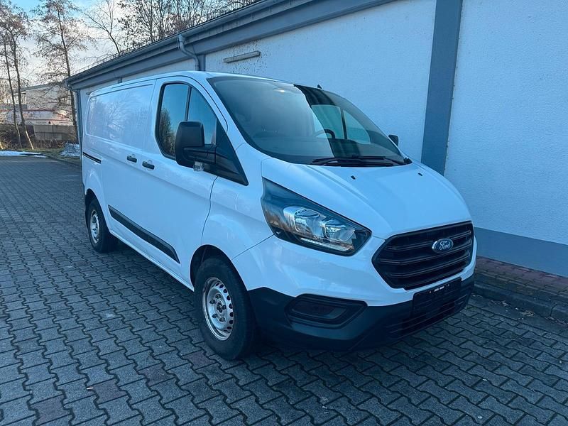 Gebraucht Ford Transit Custom 105 PS (77 kW) 2019 Weiß Van / Kleinbus