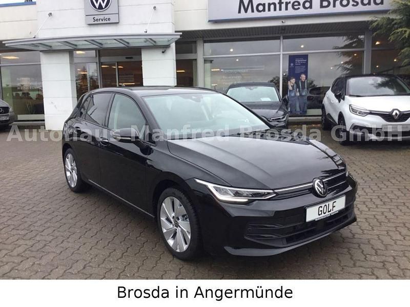 Neu VW Golf VIII 116 PS (85 kW) 2025 Schwarz Limousine