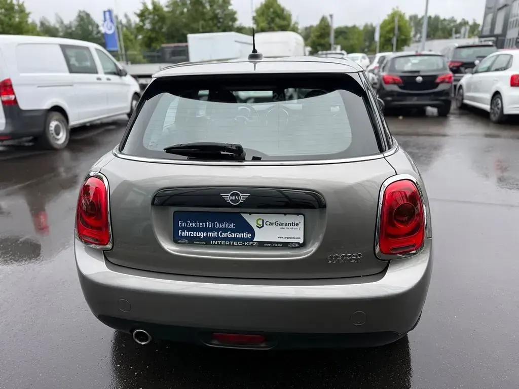 Gebraucht Mini Cooper 136 PS (100 kW) 2018 Grau Kleinwagen