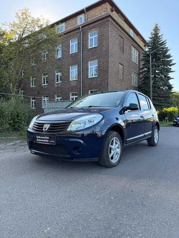 Blau Gebraucht 2010 Dacia Sandero Kleinwagen | 3.590 € (Etwas zu teuer) - Bild 1/4