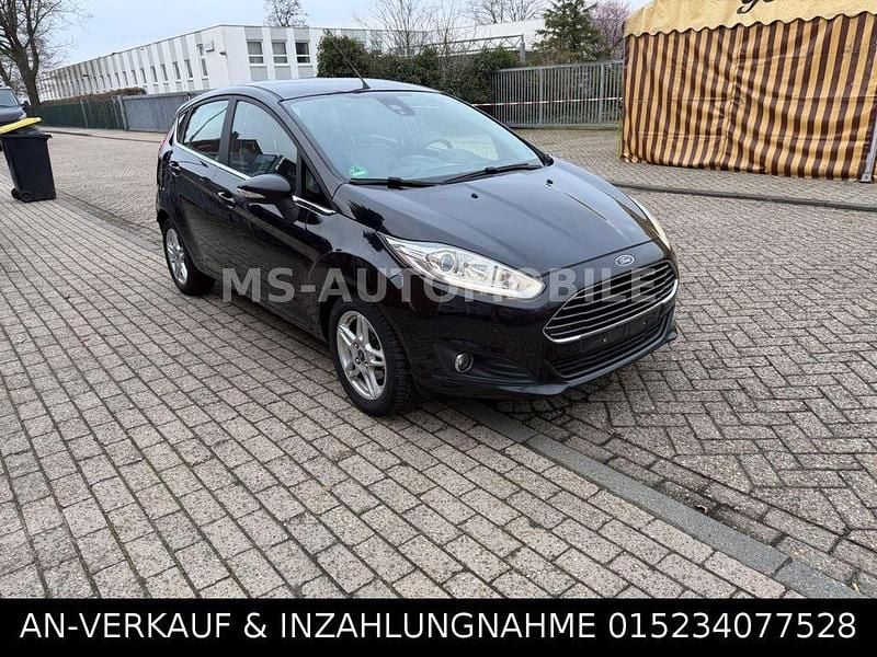 Gebraucht Ford Fiesta Titanium 95 PS (69 kW) 2014 Schwarz Kleinwagen
