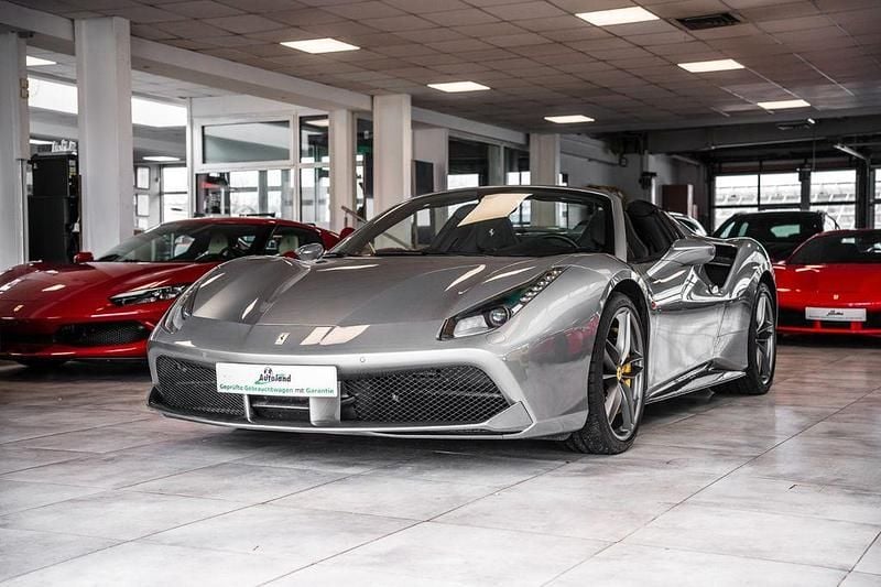 Grau Gebraucht 2016 Ferrari 488 Cabrio | 228.888 € (Superpreis) - Bild 1/4
