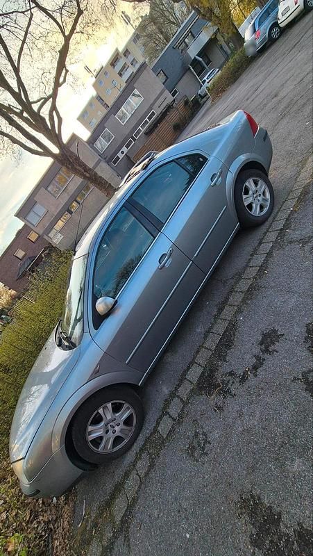 Gebraucht Ford Mondeo 131 PS (96 kW) 2005 Limousine