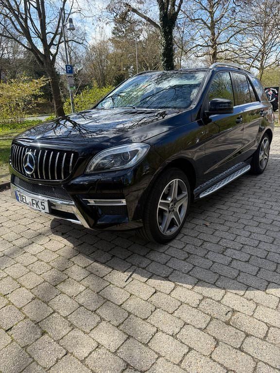 Gebraucht Mercedes ML350 258 PS (189 kW) 2014 Schwarz SUV