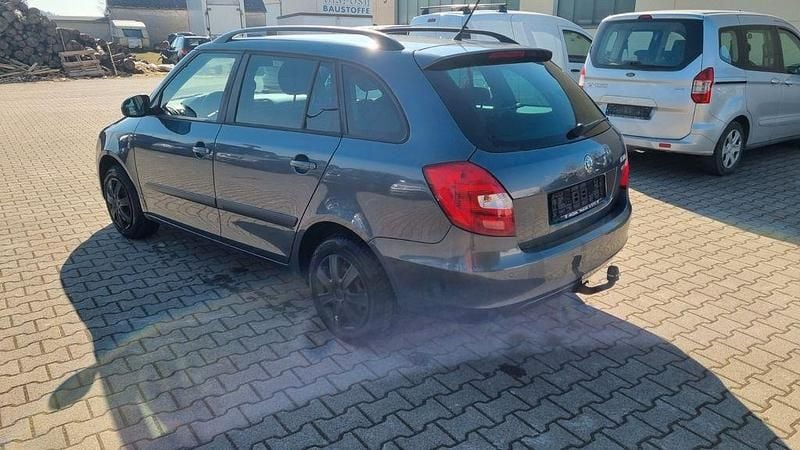 Gebraucht Skoda Fabia Ambition 86 PS (63 kW) 2012 Grau Kombi