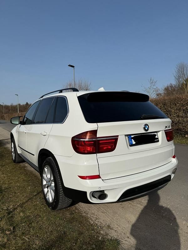 Używany BMW X5 306 KM (225 kW) 2013 Beżowy SUV