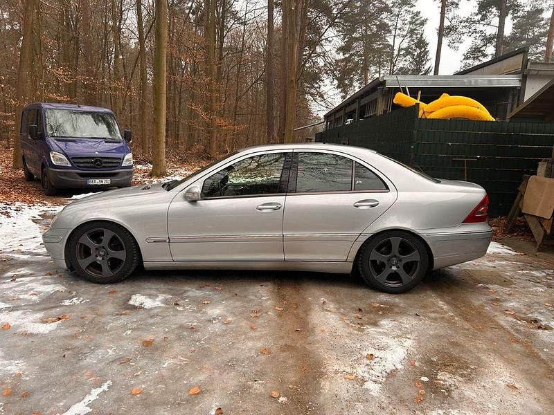 Gebraucht Mercedes C180 Elegance 129 PS (94 kW) 2000 Silber Limousine