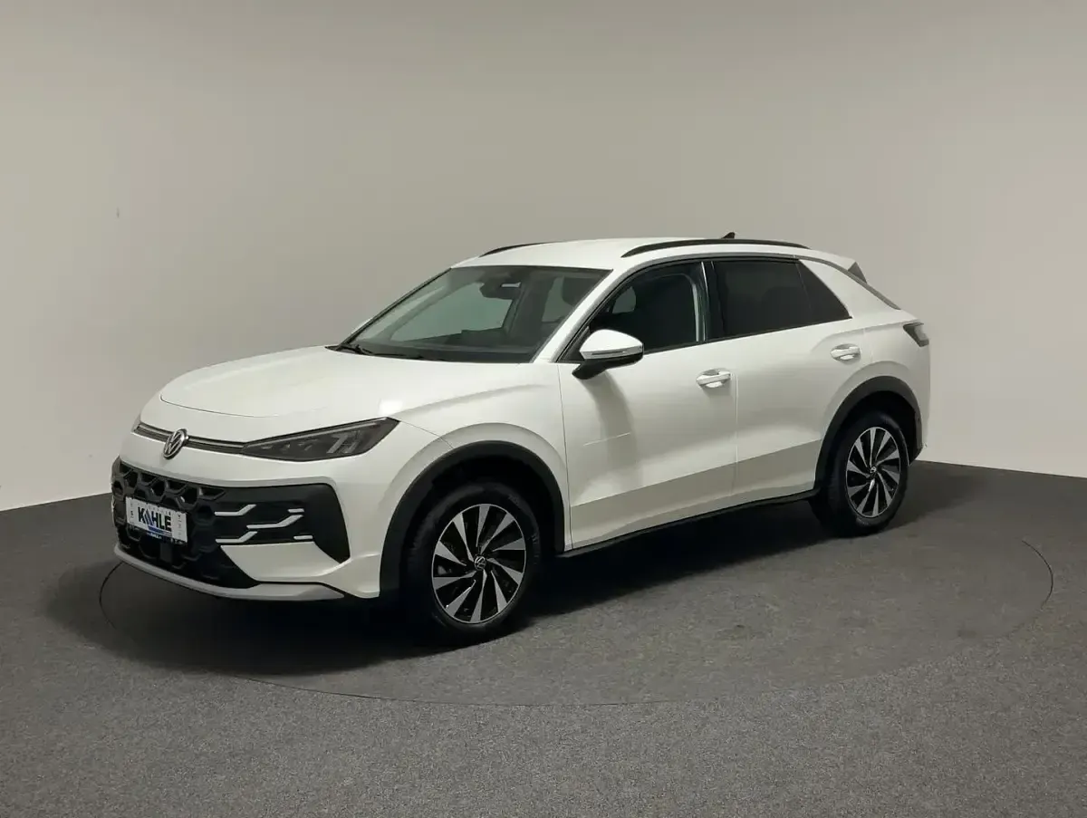 Neu VW T-Roc Life 116 PS (85 kW) 2026 Gelb SUV