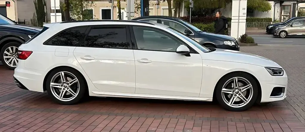 Gebraucht Audi A4 S-Line 150 PS (110 kW) 2021 Weiß Kombi