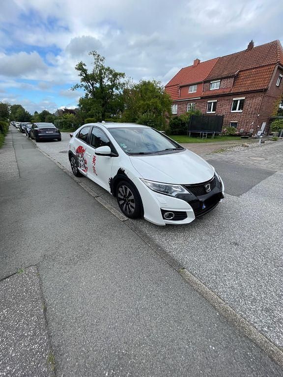 Weiß Gebraucht 2015 Honda Civic Elegance Limousine | 14.500 € - Bild 1/4