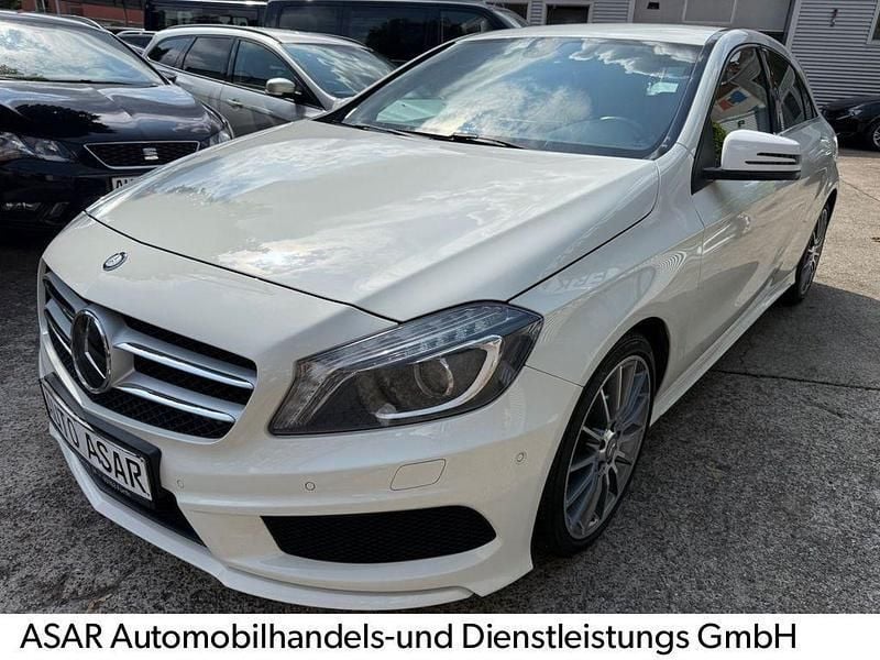 Weiß Gebraucht 2013 Mercedes A200 AMG Limousine | 11.980 € (Fairer Preis) - Bild 1/4