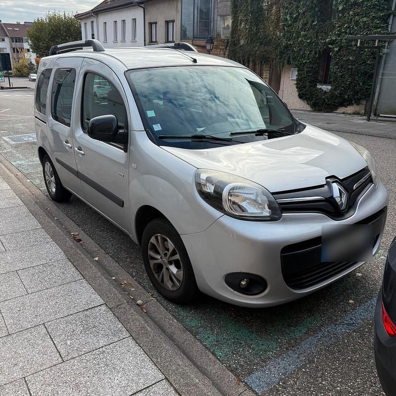Silber Gebraucht 2016 Renault Kangoo Van / Kleinbus | 5.500 € (Fairer Preis) - Bild 1/4
