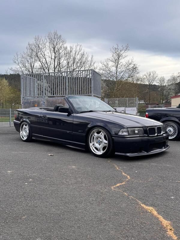 Schwarz Gebraucht 1995 BMW 328 Cabriolet M Sport Cabrio | 17.999 € - Bild 1/4