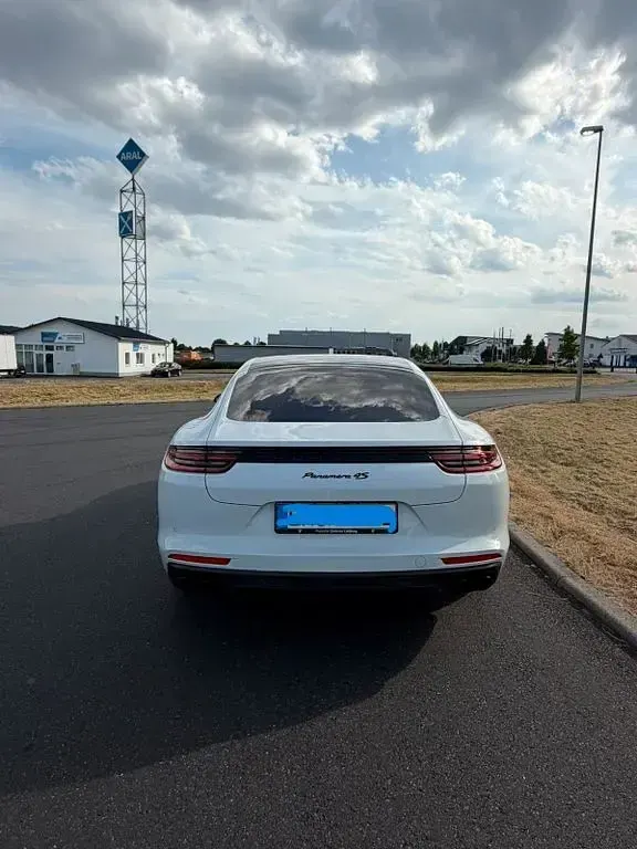 Gebraucht Porsche Panamera 4S 441 PS (324 kW) 2017 Weiß Kleinwagen