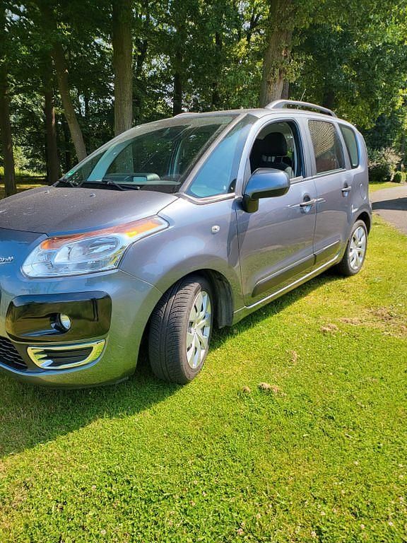 Grau Gebraucht 2010 Citroën C3 Picasso Van / Kleinbus | 3.400 € (Guter Preis) - Bild 1/4