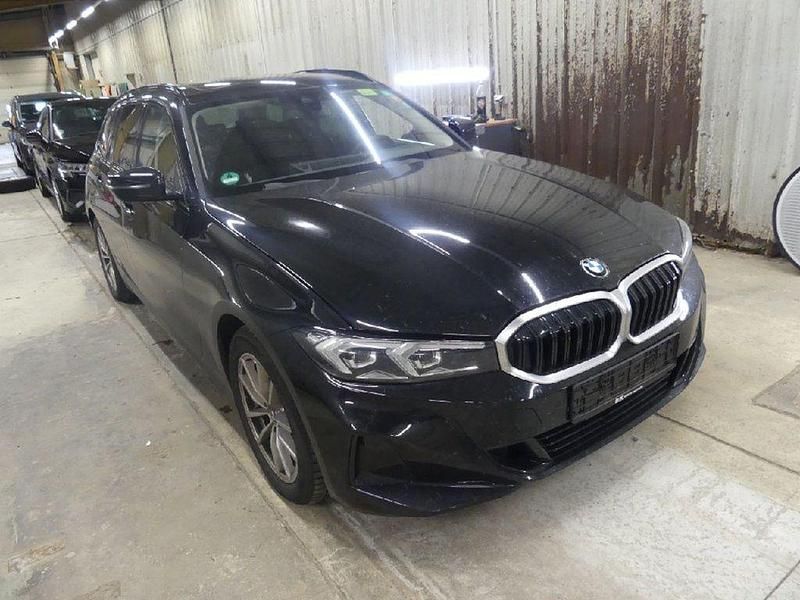 Gebraucht BMW 320 190 PS (139 kW) 2024 Schwarz ii/bonnet fluid black Kombi