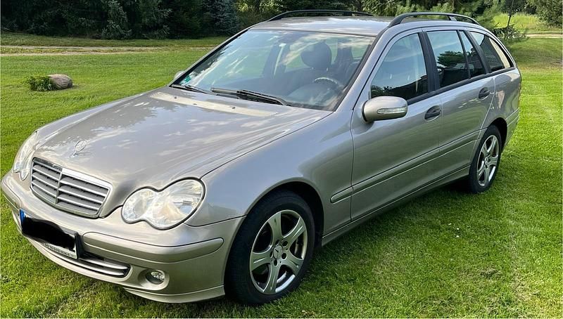 Silber Gebraucht 2007 Mercedes C200 Kombi | 2.000 € (Superpreis) - Bild 1/4
