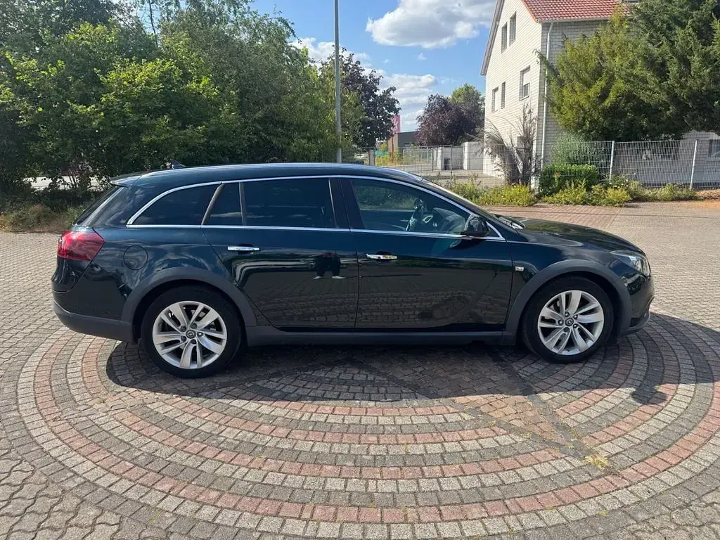 Gebraucht Opel Insignia Country Tourer 163 PS (119 kW) 2014 Grün Limousine