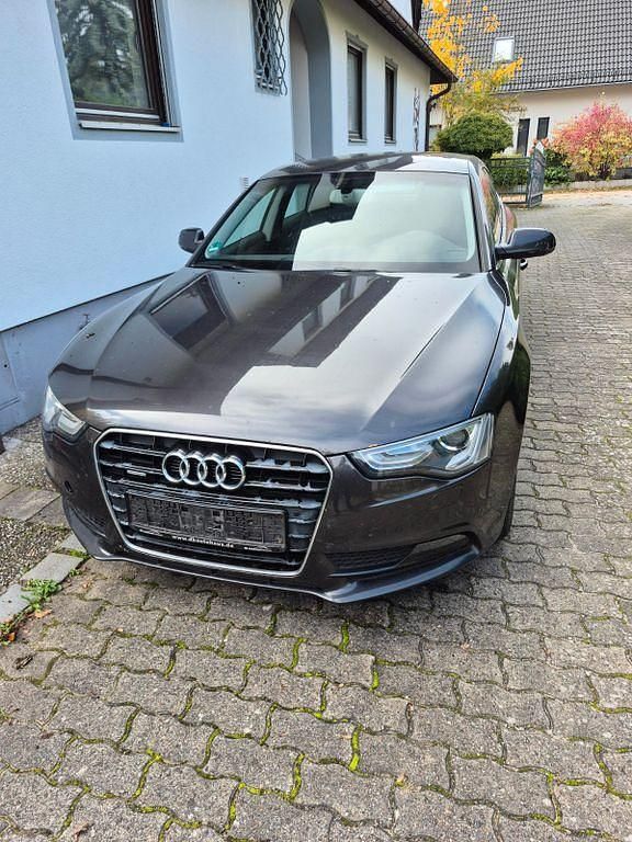Schwarz Gebraucht 2012 Audi A5 Sportback Sport Kleinwagen | 8.700 € (Teuer) - Bild 1/4