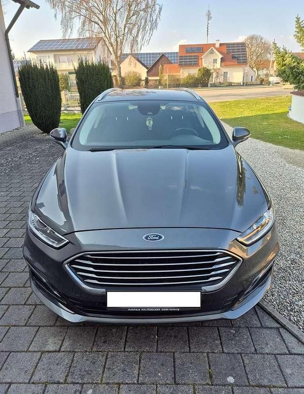Gebraucht Ford Mondeo Titanium 188 PS (138 kW) 2019 Grau Kombi