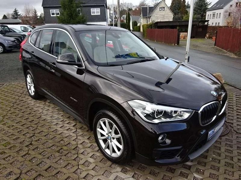 Gebraucht BMW X1 Advantage 192 PS (141 kW) 2018 Sparkling brown metallic SUV