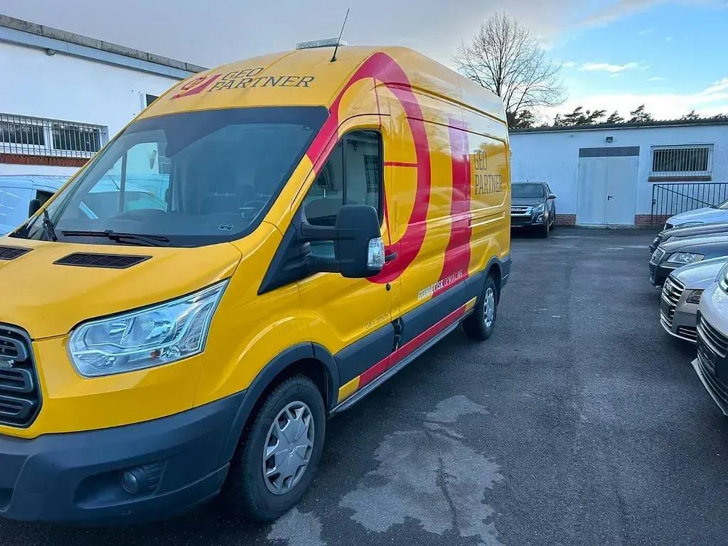 Gebraucht Ford Transit Trend 170 PS (125 kW) 2018 Weiß Van / Kleinbus