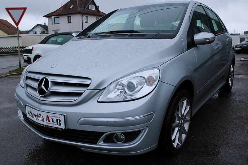 Silber Gebraucht 2007 Mercedes 200 Limousine | 6.950 € (Guter Preis) - Bild 1/4