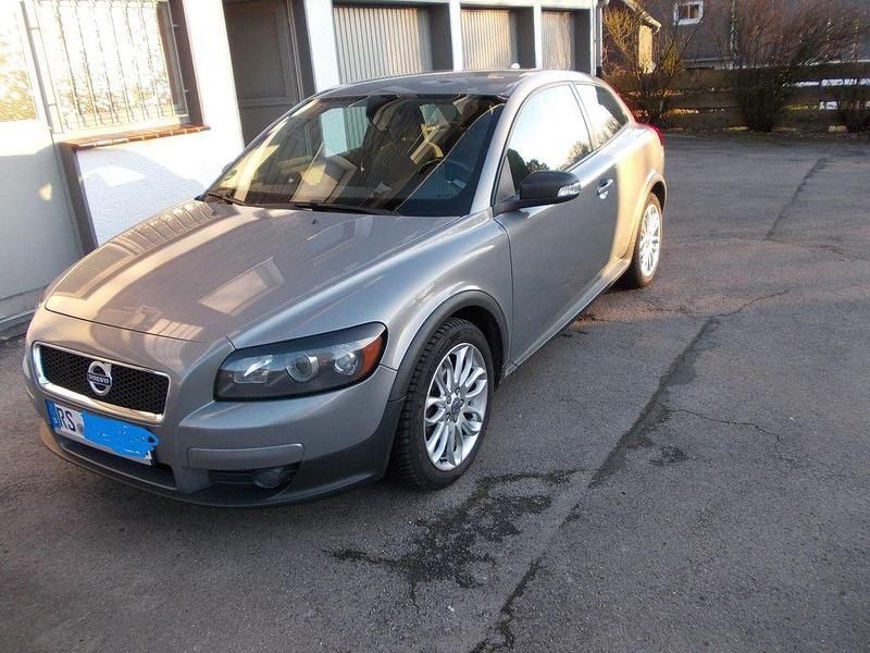 Grau Gebraucht 2008 Volvo C30 Kleinwagen | 3.850 € (Fairer Preis) - Bild 1/4