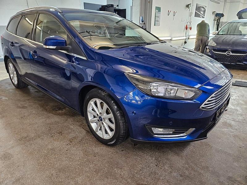 Gebraucht Ford Focus Titanium 150 PS (110 kW) 2015 Blau Kombi