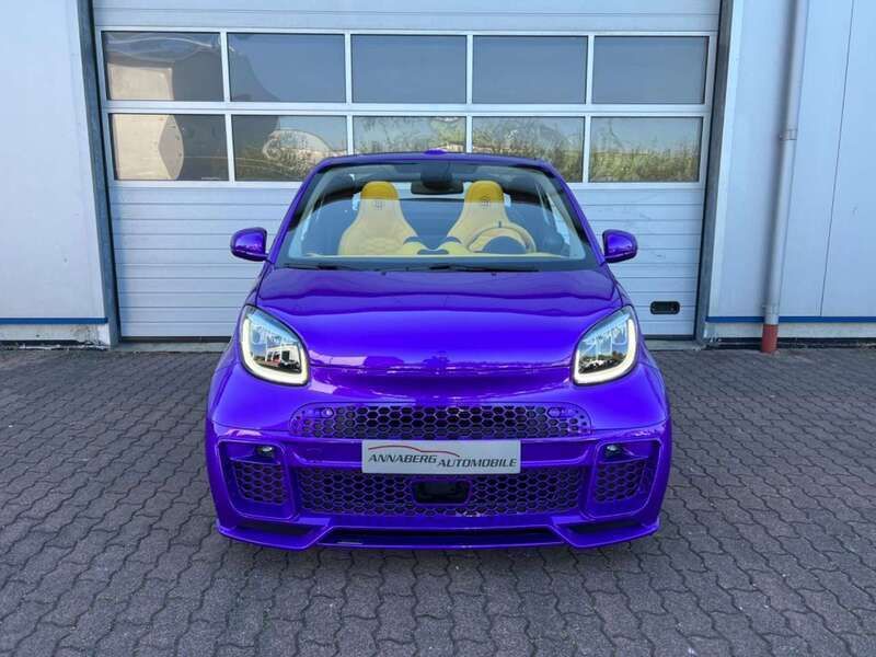 Ultraviolett Neu 2025 Smart ForTwo Electric Drive Brabus Cabrio | 59.990 € - Bild 1/4